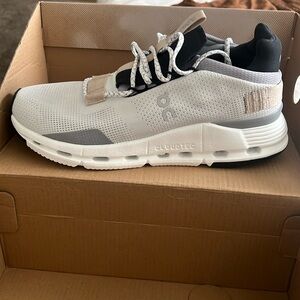 New, never worn, just tried on